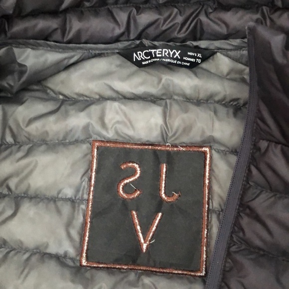 Arc’teryx • Lightweight Cerium SL Size Extra Large - Picture 4 of 11